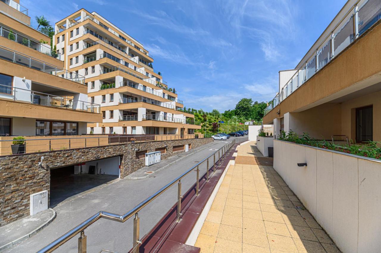 Uno - Gardens With City View Brașov Exterior foto