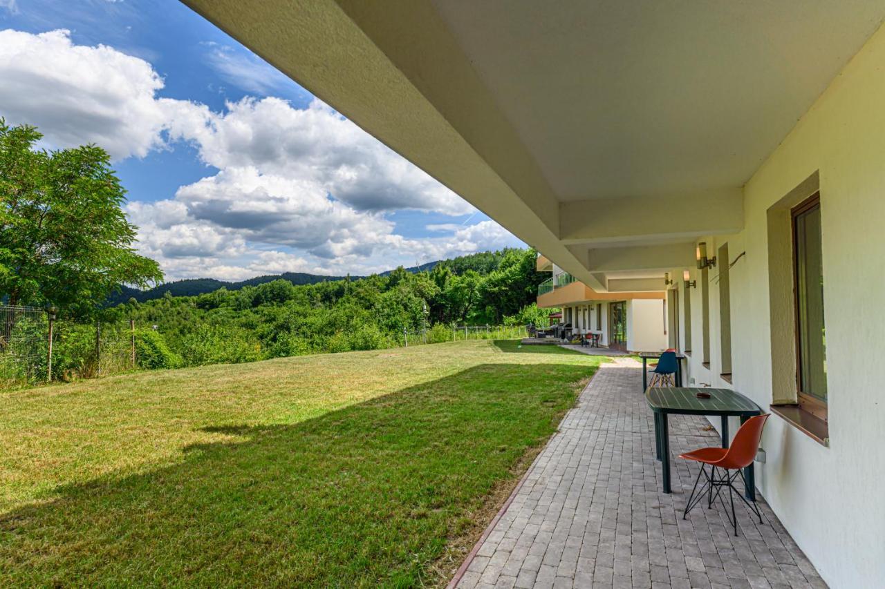 Uno - Gardens With City View Brașov Exterior foto